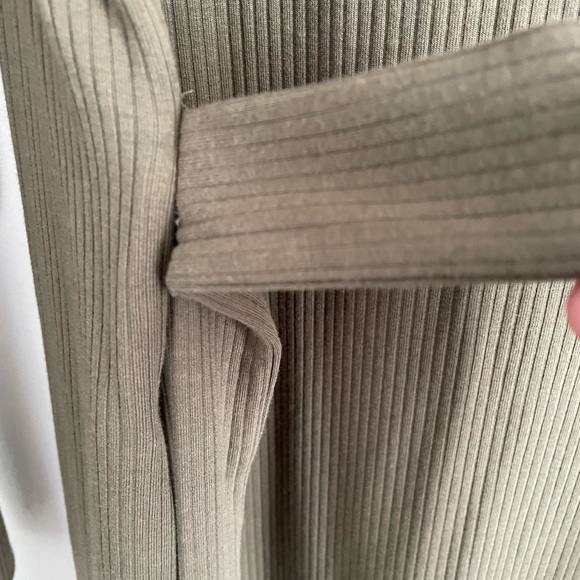 Brand new dress with pockets both sides - Picture 4 of 8